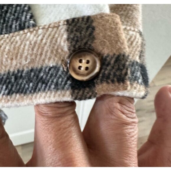 Plaid Button-Up Shirt Jacket 2XL 100% Polyester Hand Wash Cold - Picture 9 of 13